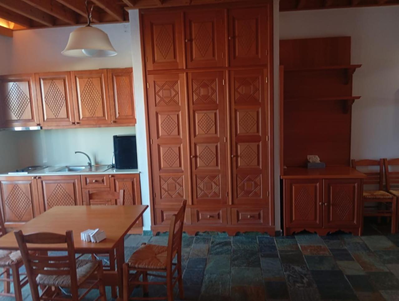 Arte Suites Pefki Exteriör bild